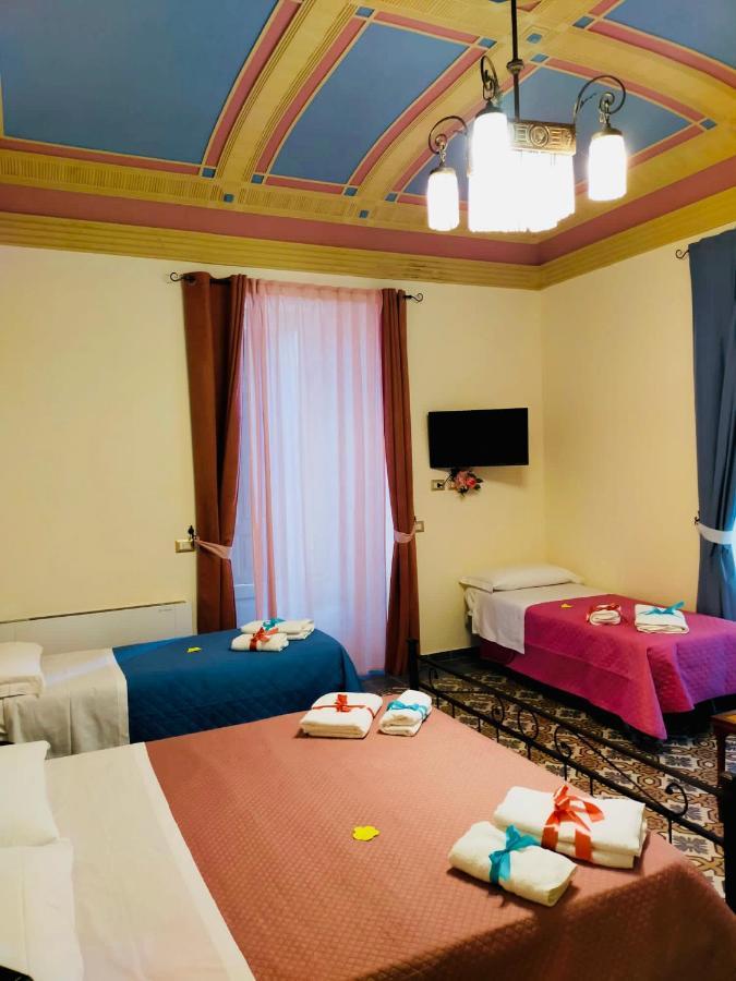 Bed and Breakfast Domus Aurea Монтальбано-Елікона Екстер'єр фото
